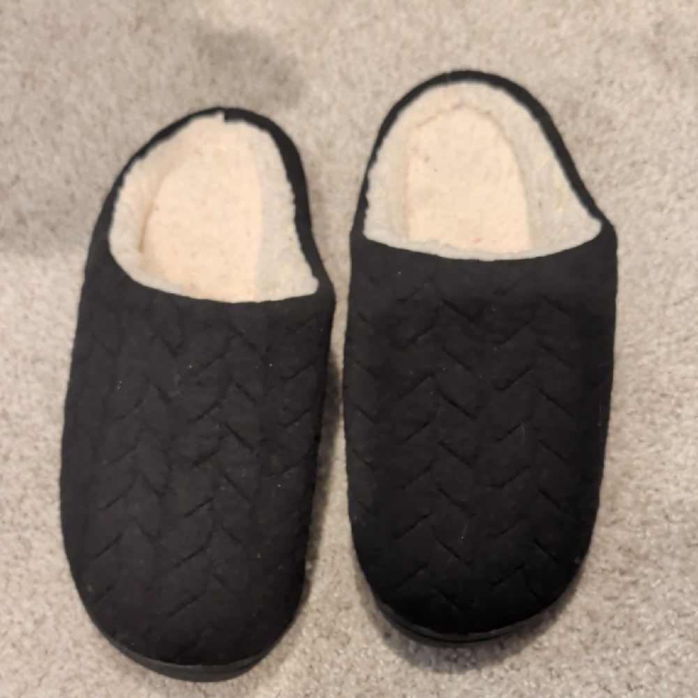 Black Quilted Sherpa-Lined Slippers